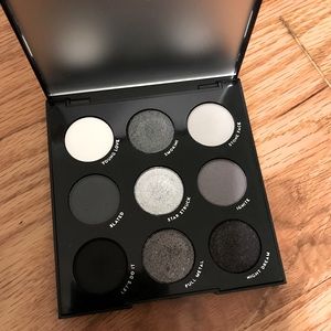 Colourpop Smoke Show Palette